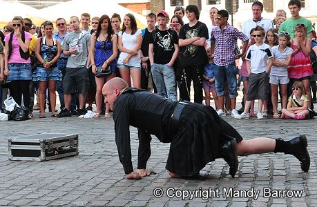 image:Street Entertainer